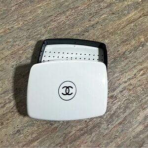 Chanel Vintage Black and White Compact Soap Holder